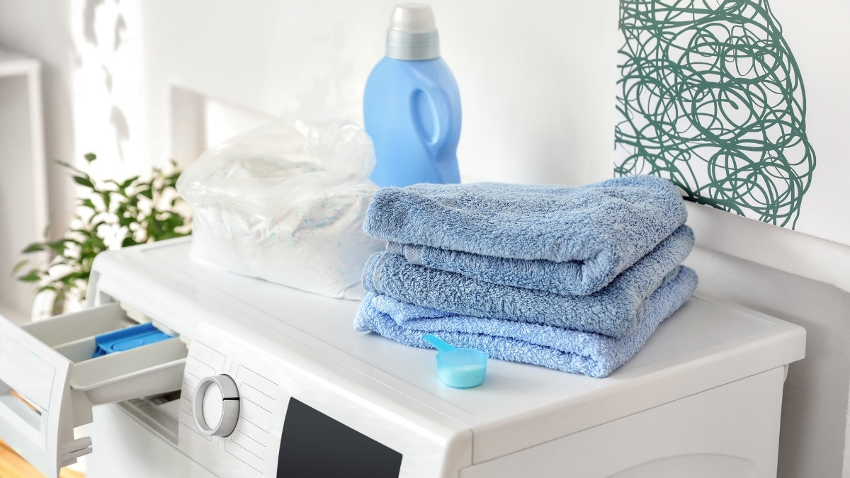 The Essential Guide to Natural Laundry Detergent